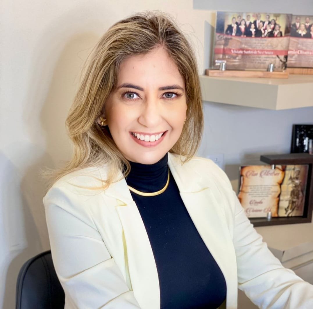 Profa. Viviane Sá