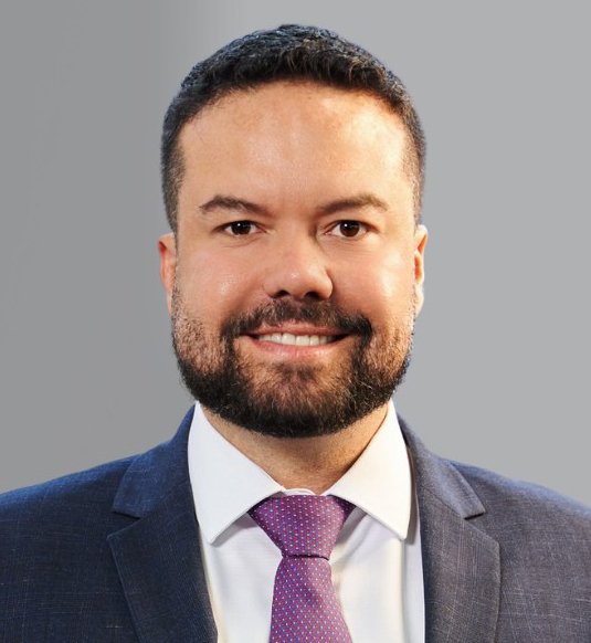 Prof. Leandro Pereira